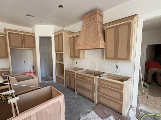 10642 Summerside Dr, Baker, LA 70714