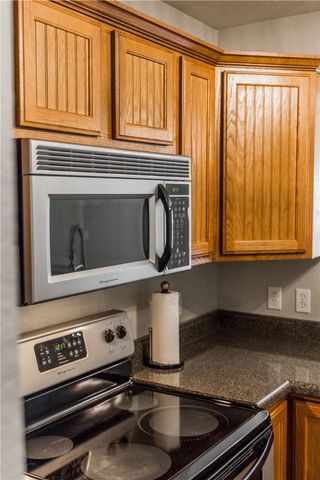 908 S Wood Avenue, Fayetteville, AR 72701