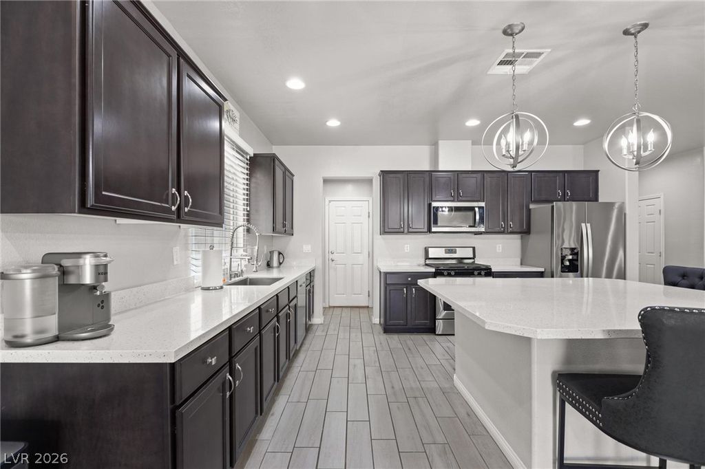 9804 Kodiak Island Court, Las Vegas, NV 89141 — photo 5