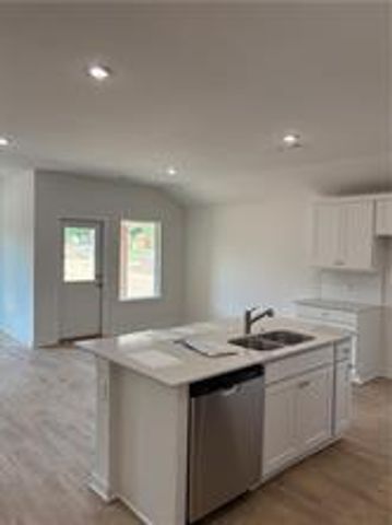 814 Heeler Avenue, Lowell, AR 72745