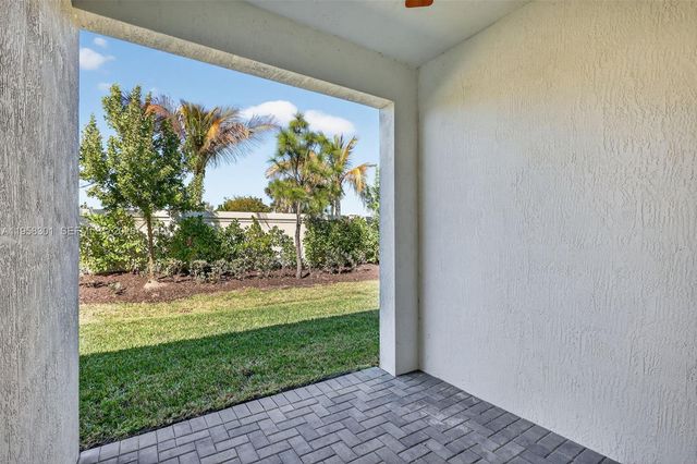 3595 NW Solange Ct, Jensen Beach, FL 34957