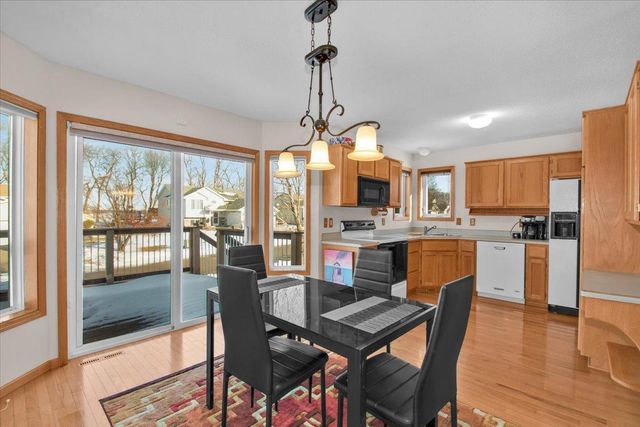 402 13th Avenue NE, Buffalo, MN 55313