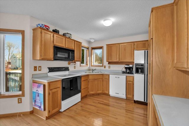 402 13th Avenue NE, Buffalo, MN 55313