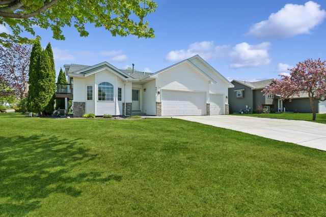 402 13th Avenue NE, Buffalo, MN 55313