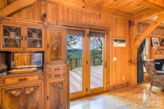 1602 Forest Run Road, Whittier, NC 28789