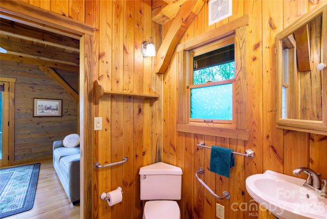 1602 Forest Run Road, Whittier, NC 28789