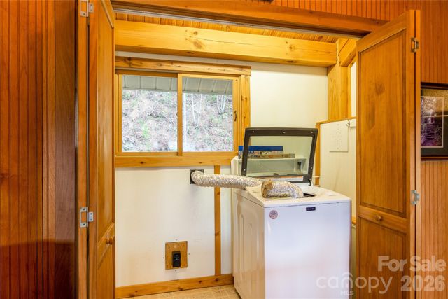 1602 Forest Run Road, Whittier, NC 28789