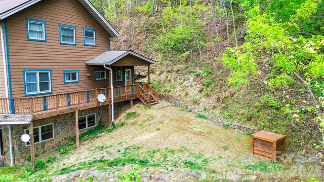 1602 Forest Run Road, Whittier, NC 28789