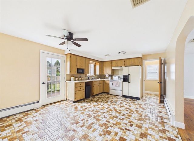 89 Sharon Street, Cranston, RI 02910