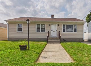 89 Sharon Street, Cranston, RI 02910