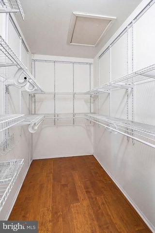 78 HENDERSON RD, Kendall Park, NJ 08824