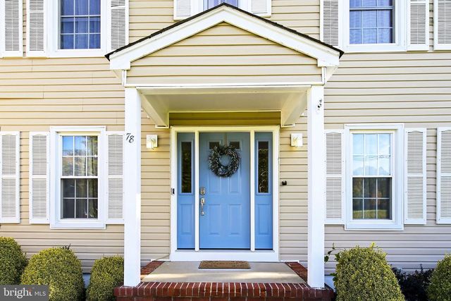 78 HENDERSON RD, Kendall Park, NJ 08824