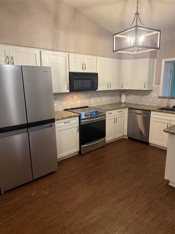 306 Timberleaf Drive, Grand Prairie, TX 75052