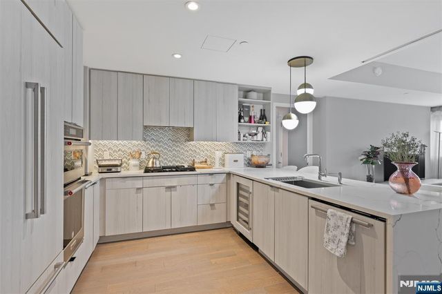 800 Ave At Port Imperial Boulevard 920, Weehawken, NJ 07086