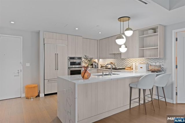 800 Ave At Port Imperial Boulevard 920, Weehawken, NJ 07086