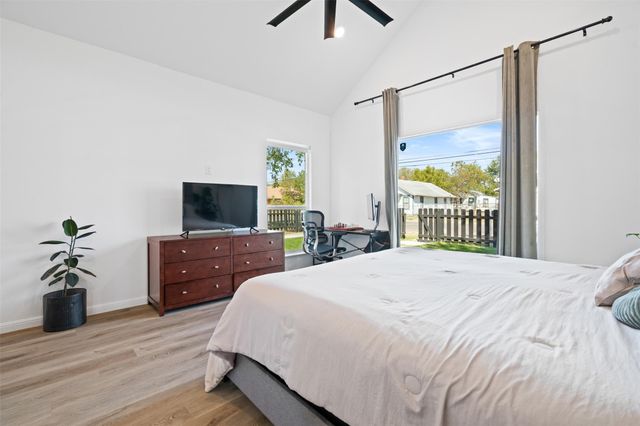 503 W Martin Luther King Jr BLVD, Taylor, TX 76574