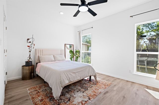 503 W Martin Luther King Jr BLVD, Taylor, TX 76574