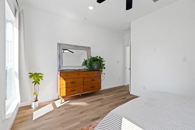 503 W Martin Luther King Jr BLVD, Taylor, TX 76574