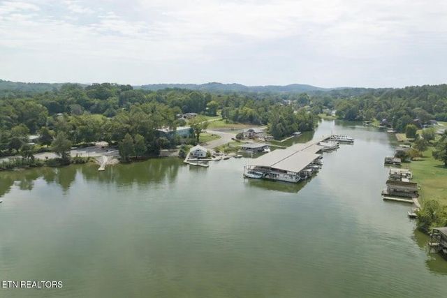 842 Collie Cove Court, Friendsville, TN 37737