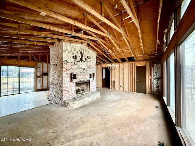 842 Collie Cove Court, Friendsville, TN 37737