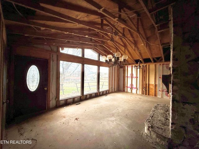 842 Collie Cove Court, Friendsville, TN 37737