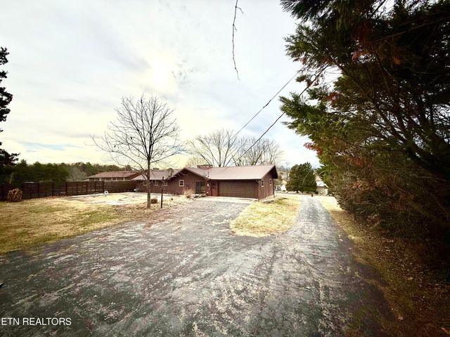842 Collie Cove Court, Friendsville, TN 37737
