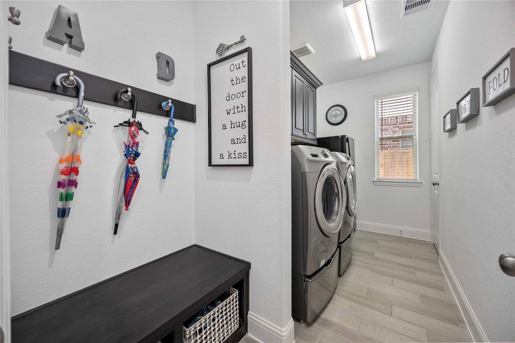 Image 11 of property listing at 6503 Elrington Heights Lane, Katy, TX 77493