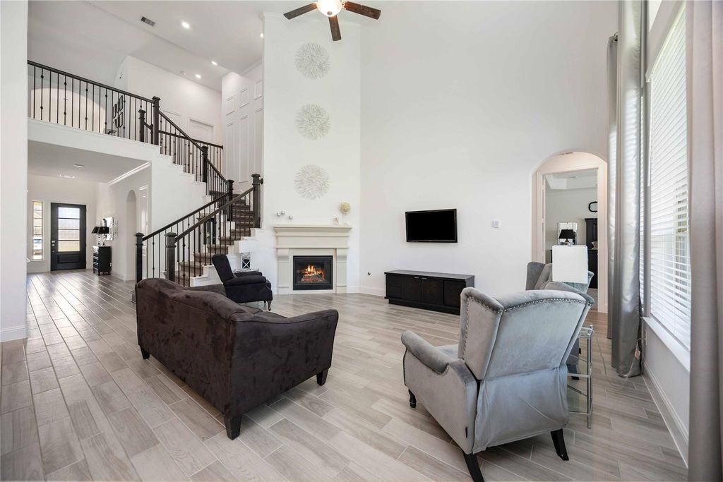 Image 14 of property listing at 6503 Elrington Heights Lane, Katy, TX 77493