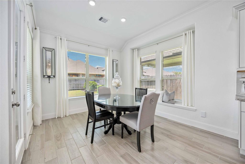 Image 16 of property listing at 6503 Elrington Heights Lane, Katy, TX 77493