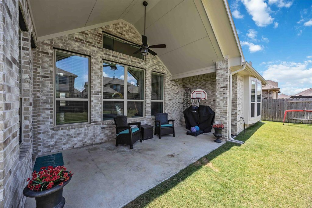 Image 34 of property listing at 6503 Elrington Heights Lane, Katy, TX 77493