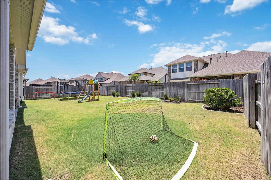 Image 37 of property listing at 6503 Elrington Heights Lane, Katy, TX 77493