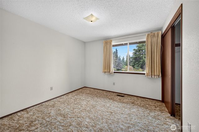 6218 99th Street Ct E, Puyallup, WA 98373