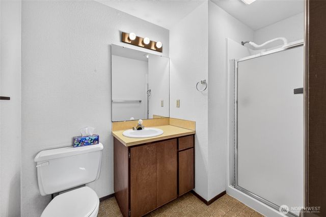 6218 99th Street Ct E, Puyallup, WA 98373