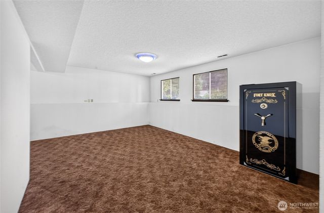 6218 99th Street Ct E, Puyallup, WA 98373