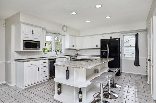 1105 58th Street, West Des Moines, IA 50266