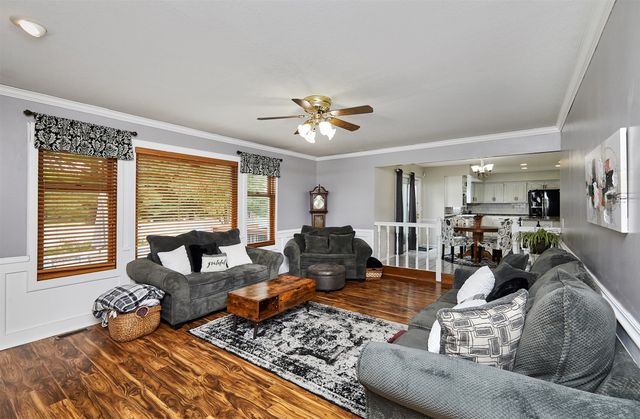 1105 58th Street, West Des Moines, IA 50266