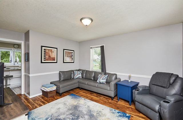 1105 58th Street, West Des Moines, IA 50266