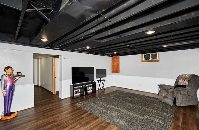 1105 58th Street, West Des Moines, IA 50266