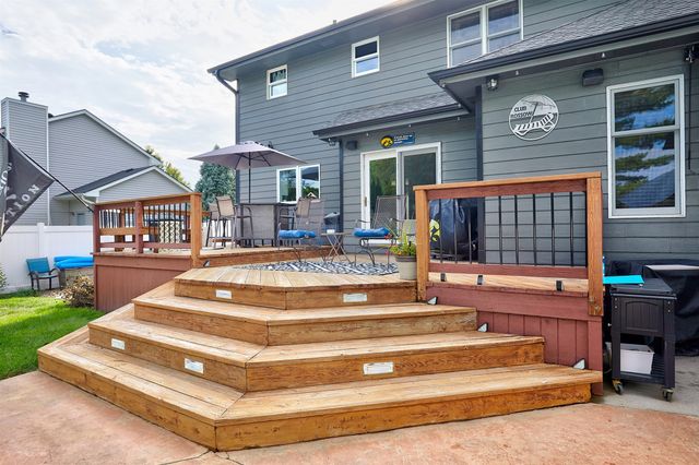 1105 58th Street, West Des Moines, IA 50266