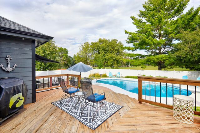 1105 58th Street, West Des Moines, IA 50266