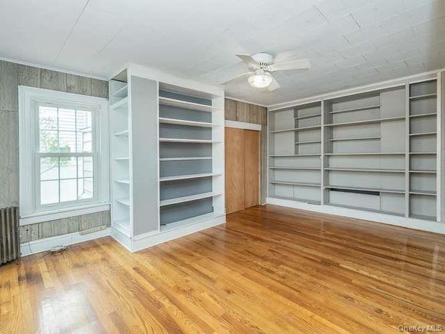 75 Grove Street, Glenwood Landing, NY 11547