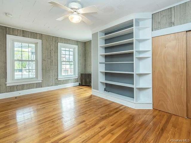 75 Grove Street, Glenwood Landing, NY 11547