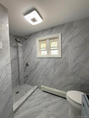 40 S Corona Avenue 2ND FLOOR, Valley Stream, NY 11580