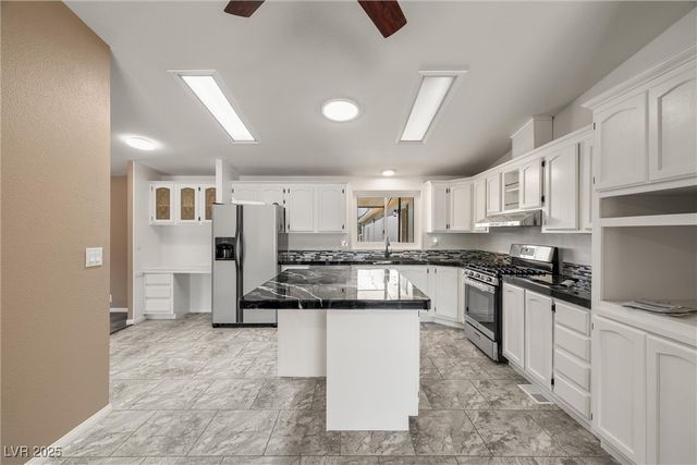 1371 West Basin Avenue, Pahrump, NV 89060