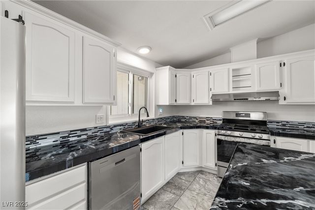 1371 West Basin Avenue, Pahrump, NV 89060