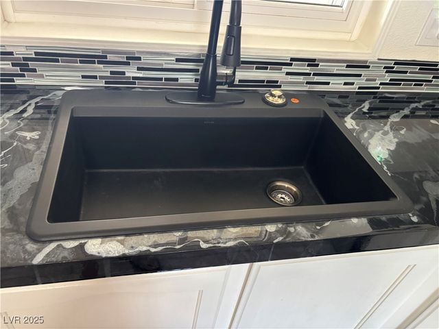 1371 West Basin Avenue, Pahrump, NV 89060