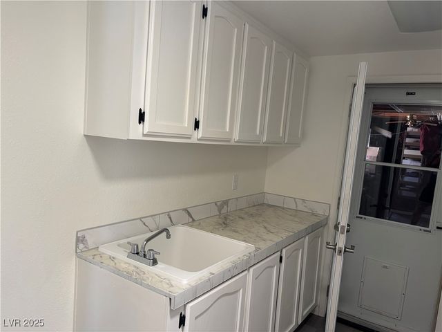 1371 West Basin Avenue, Pahrump, NV 89060