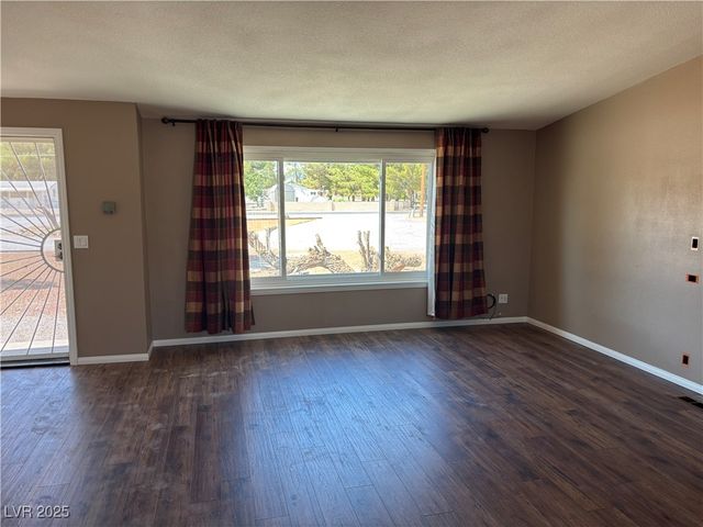 1371 West Basin Avenue, Pahrump, NV 89060