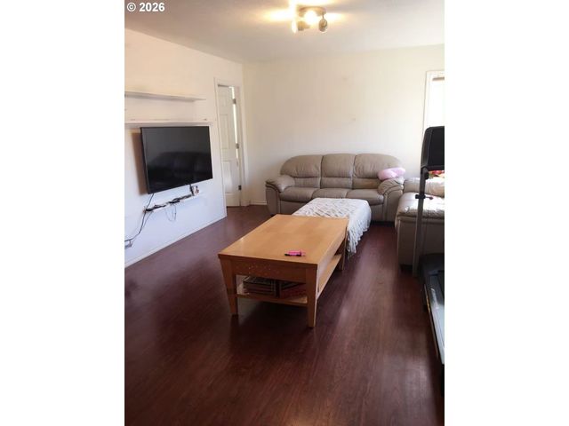 9640 Se HOLGATE Blvd, Portland, OR 97266
