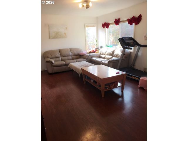 9640 Se HOLGATE Blvd, Portland, OR 97266